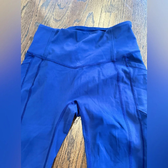 Lululemon Fast As Light Crop in Emperor Blue navy Size 8 Pristine Condition 1381 - Picture 2 of 7